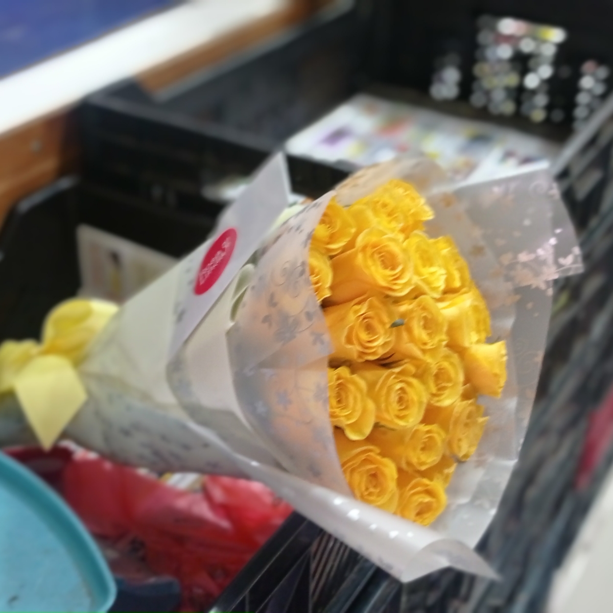 Ramo de rosas - Ramo circular con 24 rosas ecuatorianas amarillas - Pedido 239690