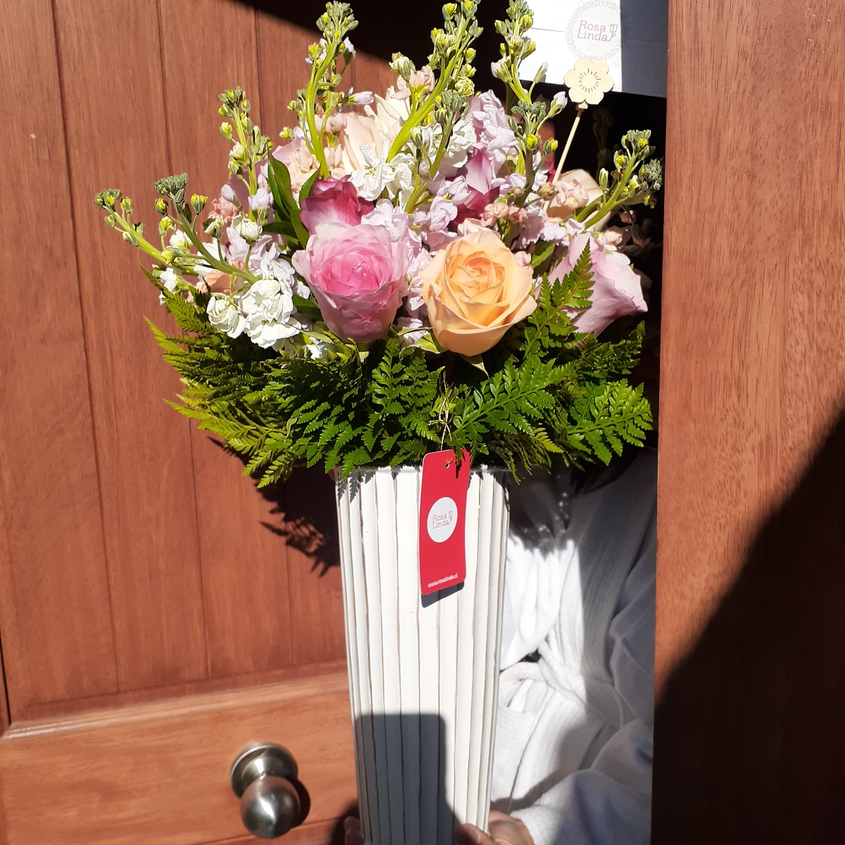 Amelie - Arreglo floral con alelíes y rosas en tonos pasteles - Pedido 248579